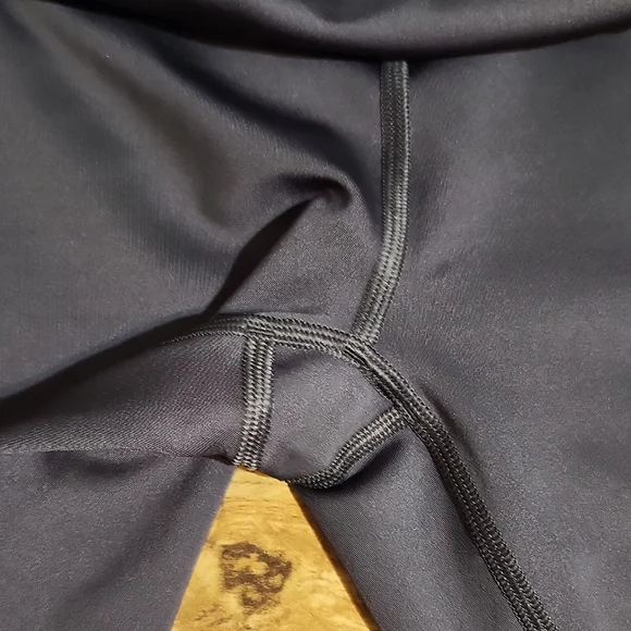 ALO Yoga Charcoal Leggings Size S - Picture 4 of 16